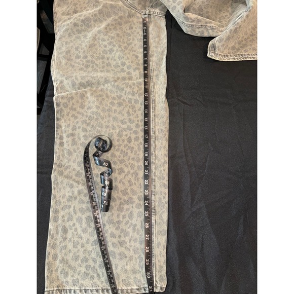 Leopard Print Gray Jeans - Picture 13 of 16